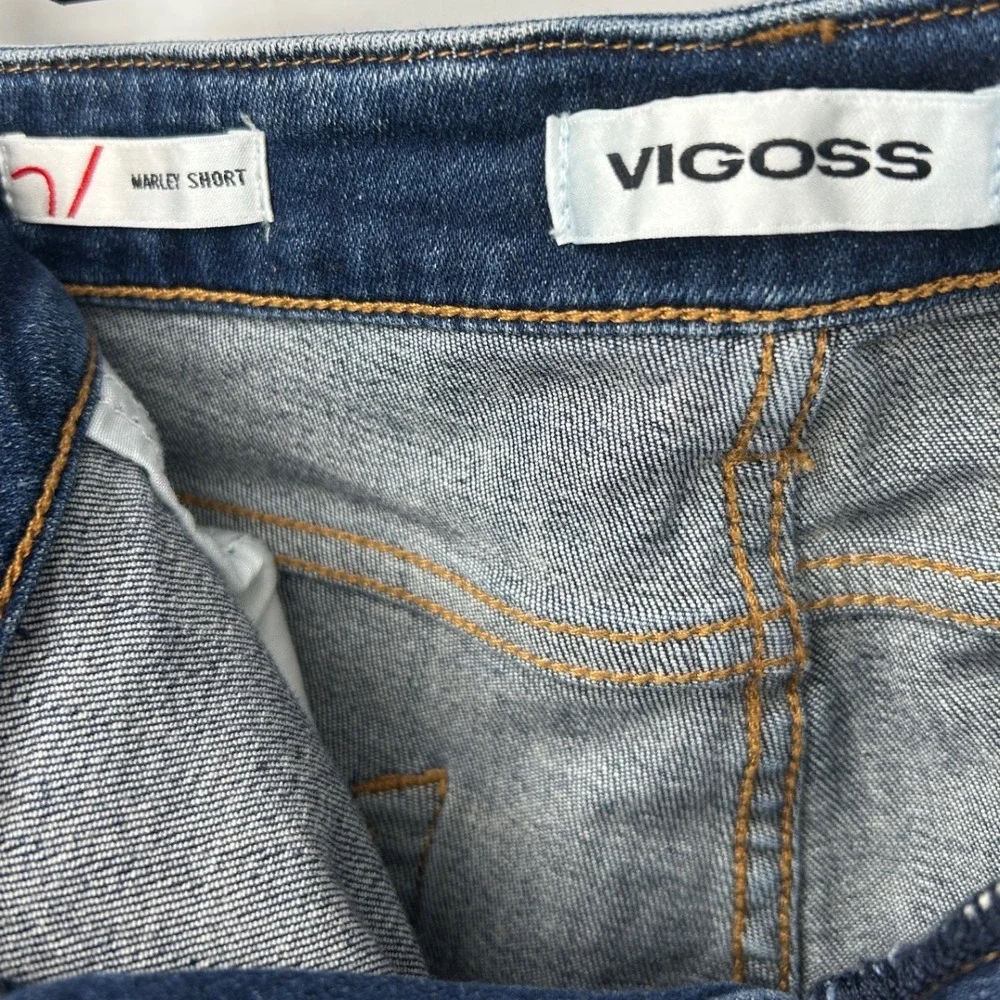 Vigoss Womens Distressed Denim Shorts Blue Raw Hem Mid Rise Size 31 Cutoff